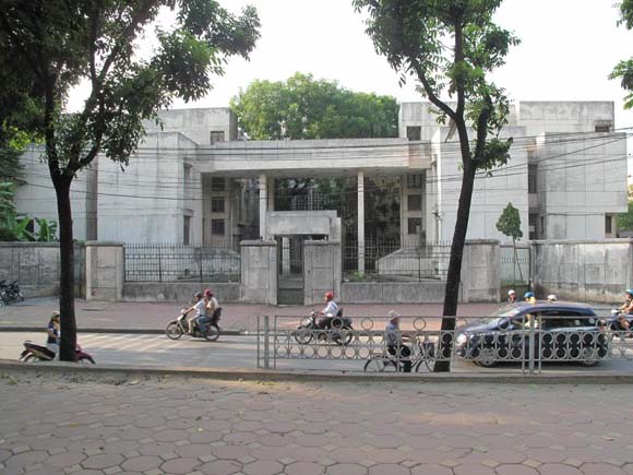 Lạnh người những ng&ocirc;i nh&agrave; ma &aacute;m ở Việt Nam